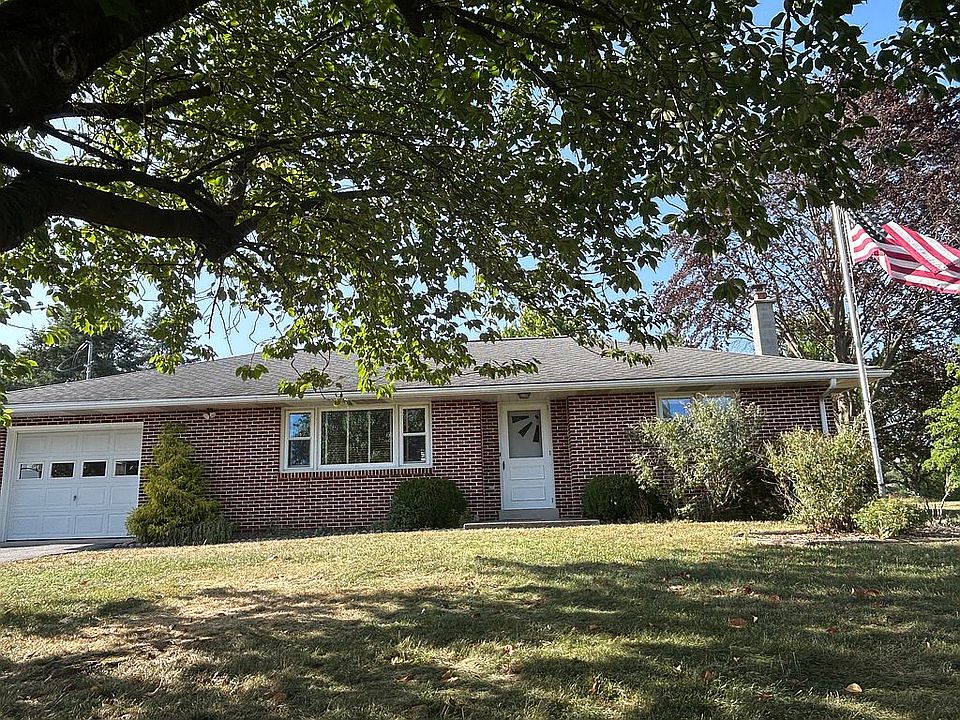 1st image of 23 Eisenhower Rd