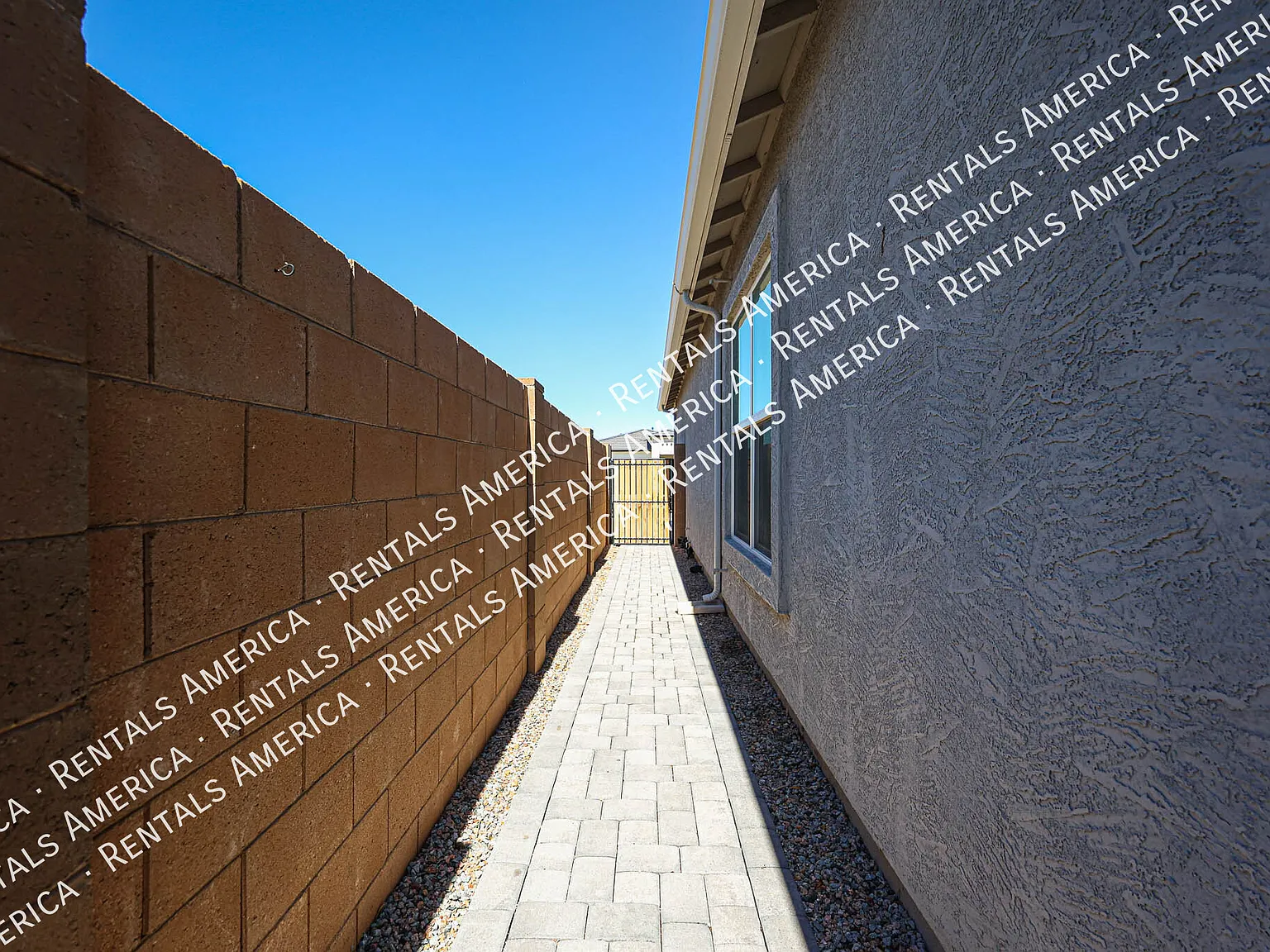 Spacious 4-Bedroom Home with Private Backyard — Photo 3