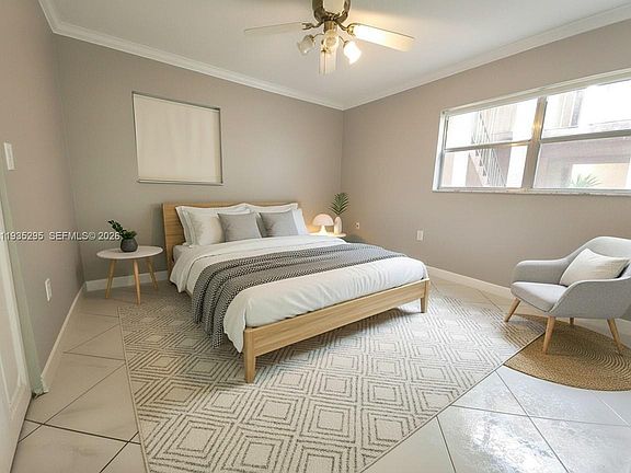 3rd image of 2840 Somerset Dr APT 318M