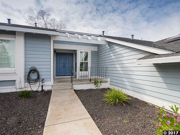 4th image of 3932 Warbler Dr