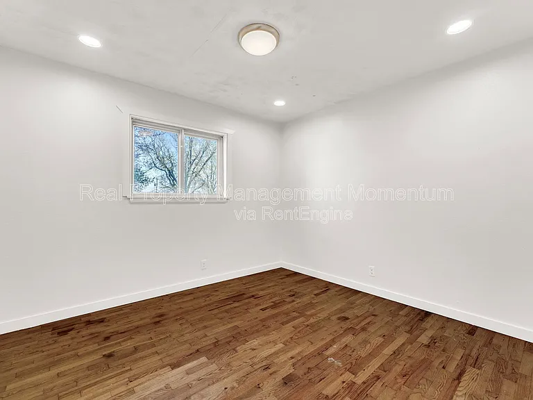 1610 E Nora St — Photo 18