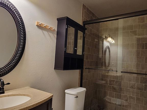 5th image of 6013 Laketree Ln APT B