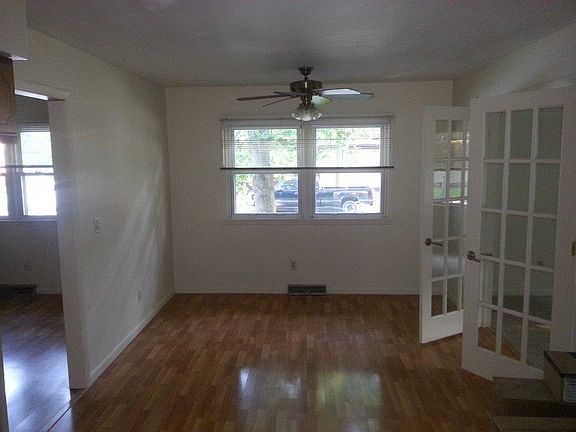 Kitchen with Eat-in Area