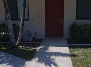 400 Nottingham Cir APT A, Greenacres, FL 33463