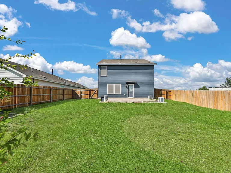 10626 McClintock Dr — Photo 34