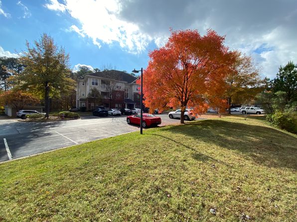 833 Providence Glen Dr