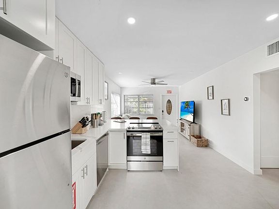 5th image of 617 SE 16th Street