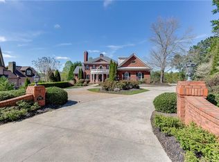 2000 Tee Dr, Braselton, GA 30517