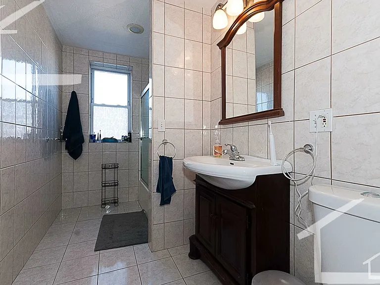 73 Thatcher St #21 — Photo 10