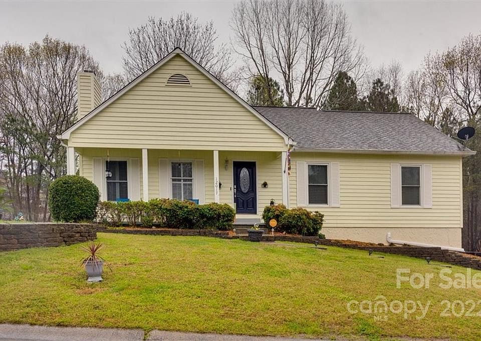 12017 Baywoods Dr, Tega Cay, SC 29708 Zillow