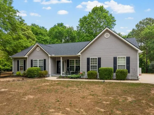 543 Thorn Cove Dr, Chesnee, SC 29323
