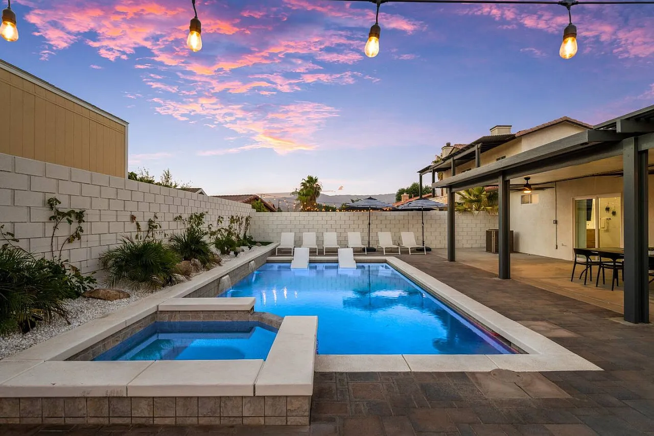 Reclinata Way, Indio — Photo 4