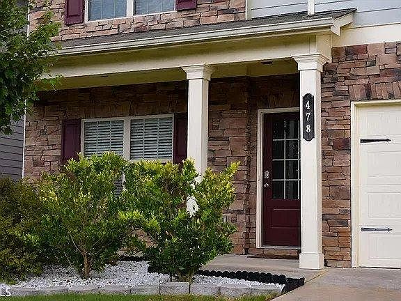 2nd image of 478 Glen Terra Trce