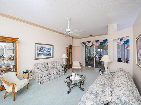 4th image of 4025 Murfield Dr E