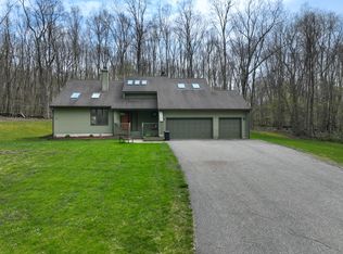 19 Hillside Dr, Lebanon, CT 06249