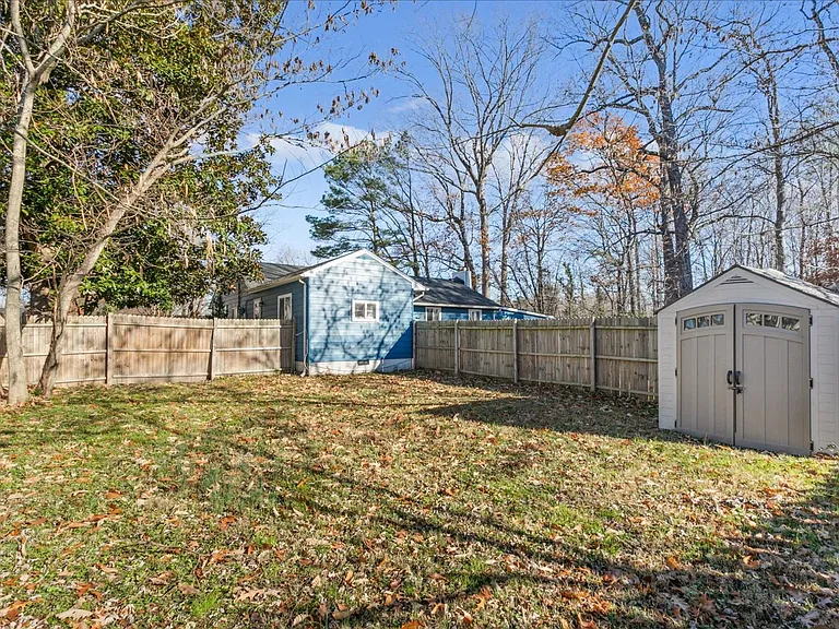 222 Woodhaven Rd #A — Photo 12