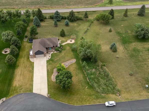 47867 Atterbury Ct, Harrisburg, SD 57032