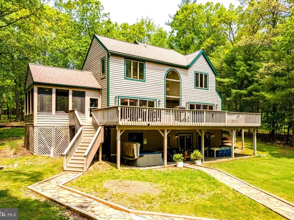 1038 S Blakeslee Rd, Oakland, MD 21550