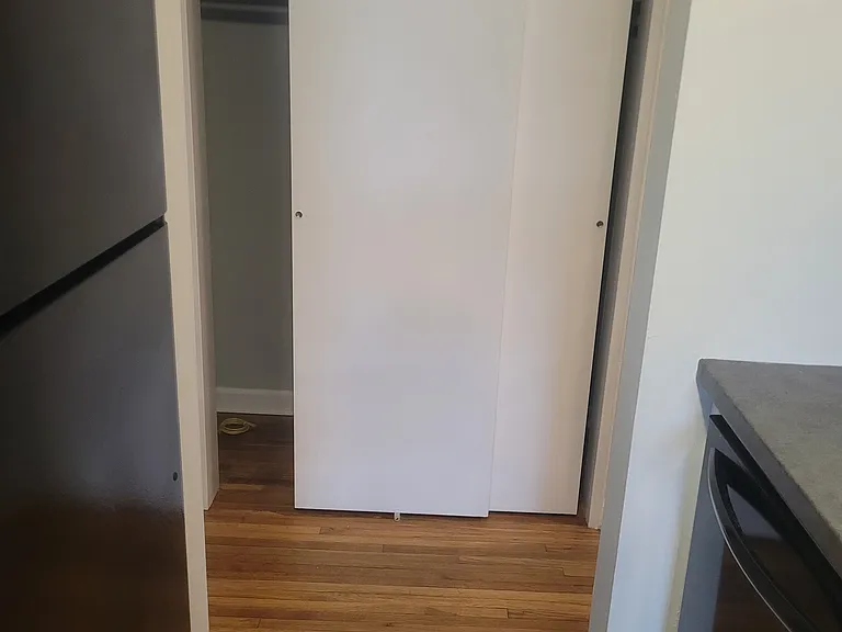 56 Manchester Ct #B — Photo 9