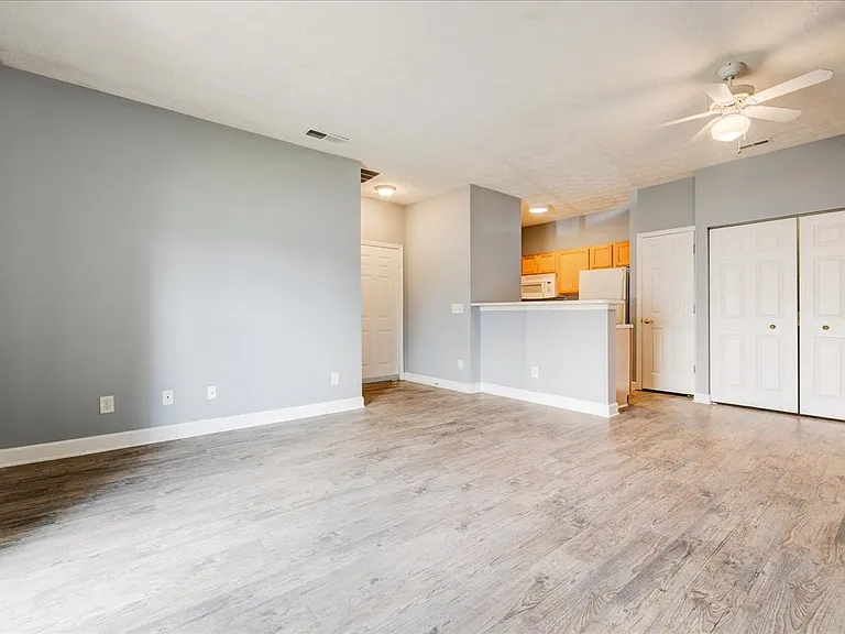 Cross Lake Apartments — Photo 16