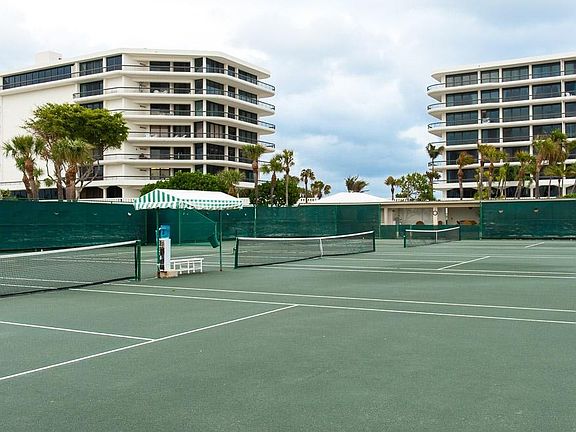 Home For Sale In Beach Point