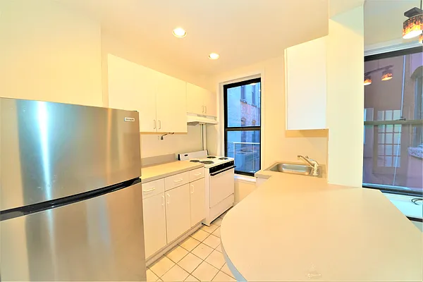 Rented by Corcoran | media 30