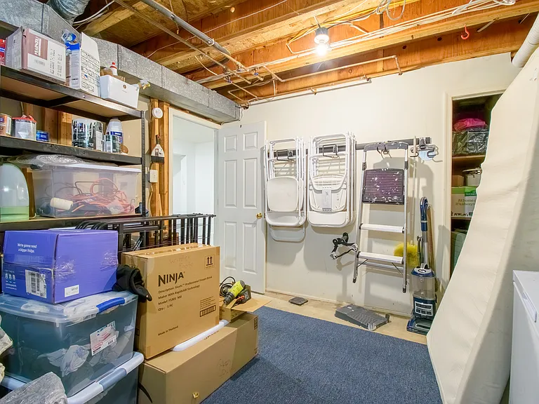 2128 Heritage Dr — Photo 34