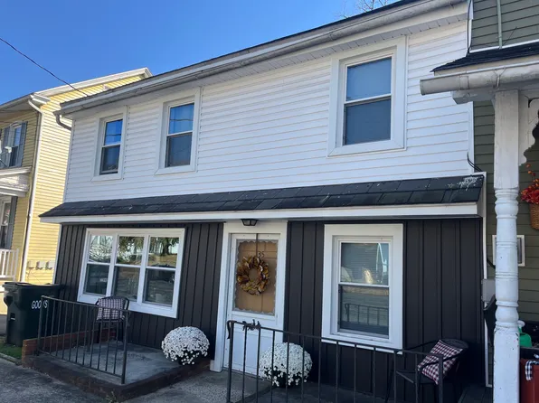 35 E Main St, Adamstown, PA 19501