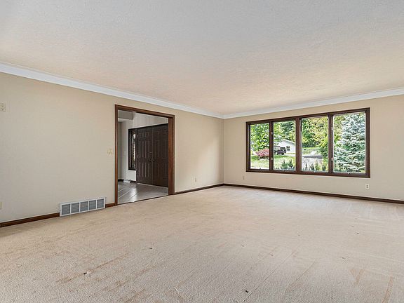 2nd image of 101 Jennings Rd
