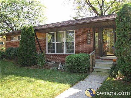 1st image of 302 Coolidge Dr
