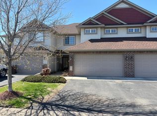 19595 Prairieview Dr, Rogers, MN 55374