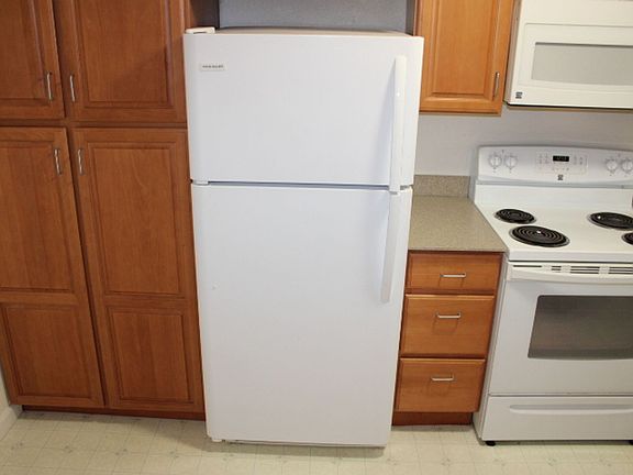 5th image of 4647 Hilltop Dr
