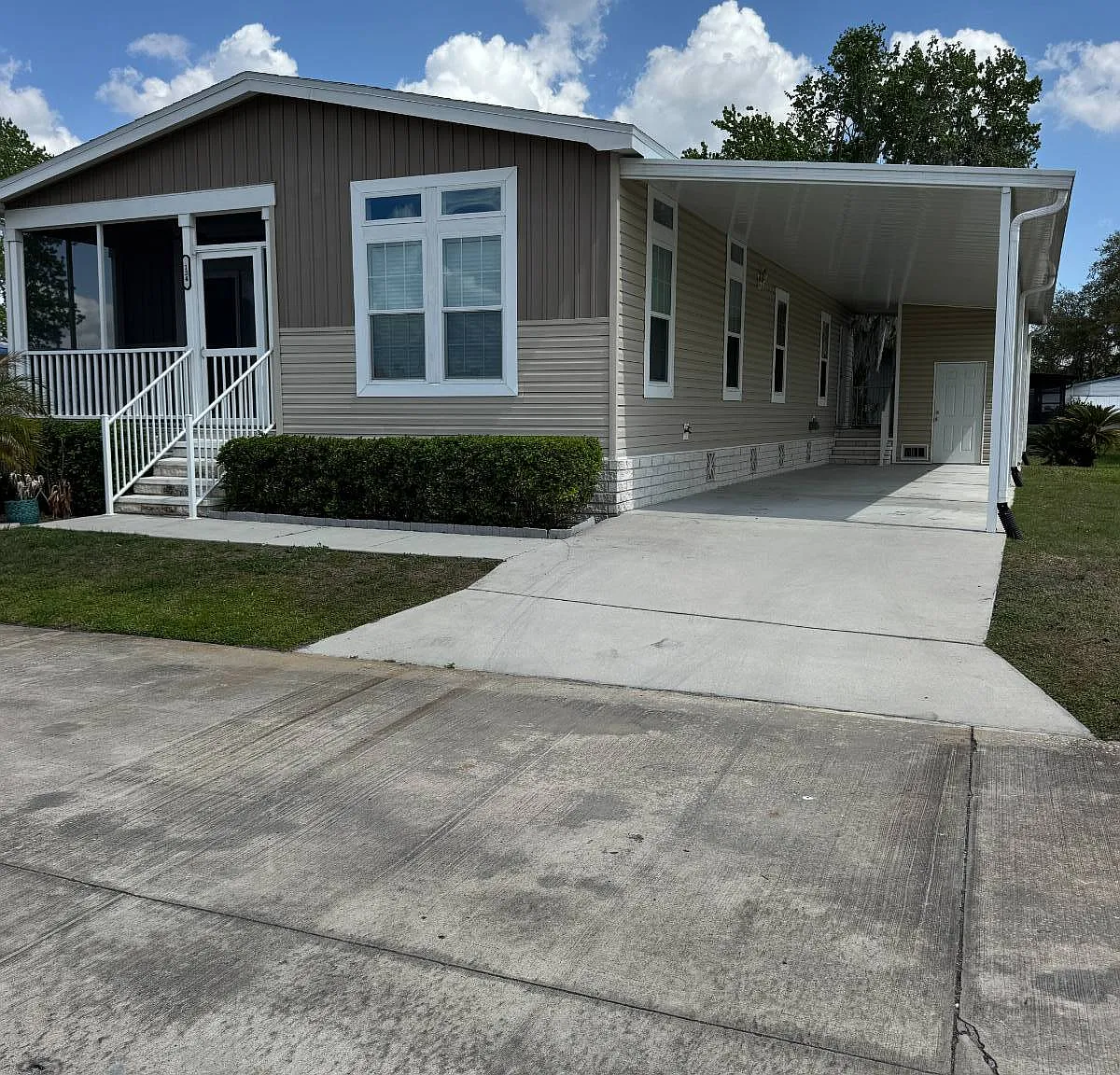 3 bed, 2.0 bath, 1568 sqft, $2,000 — Photo 1