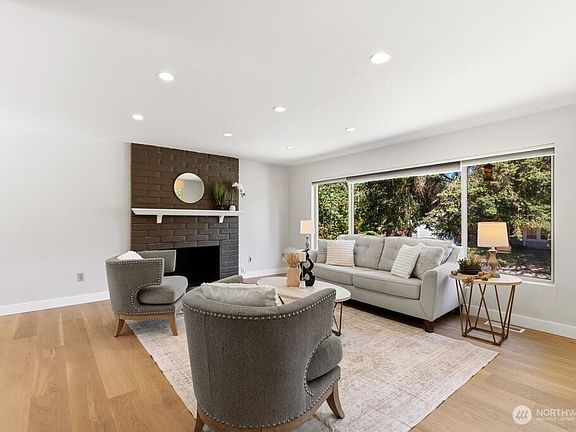 3rd image of 12925 NE 110th Place