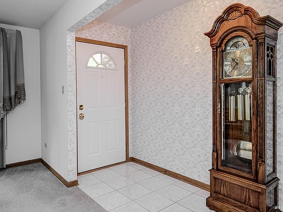 3rd image of 17127 Kamp Ct