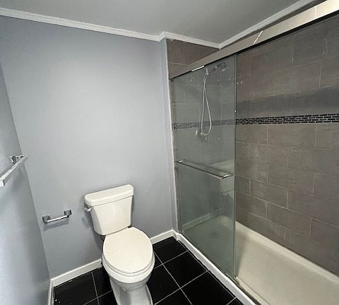 5th image of 109 Ashworth Pl #2