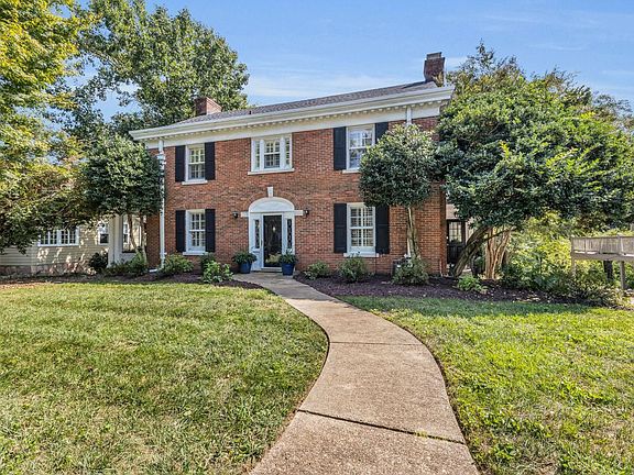 4th image of 1818 Crestwood Dr