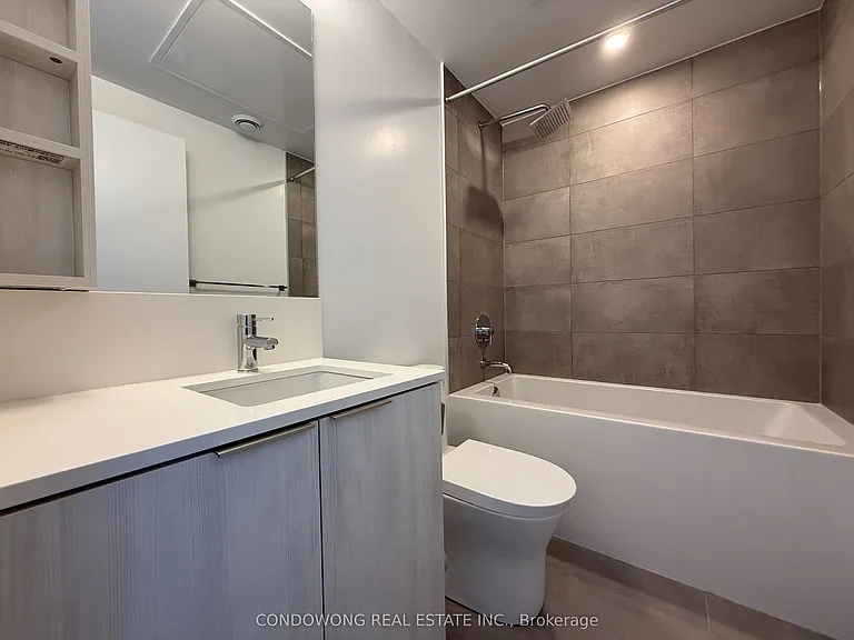 8 Wellesley St W #3301 — Photo 7