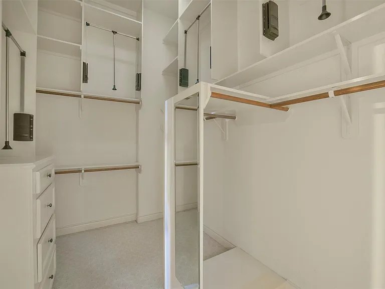 2307 Sheridan St — Photo 34