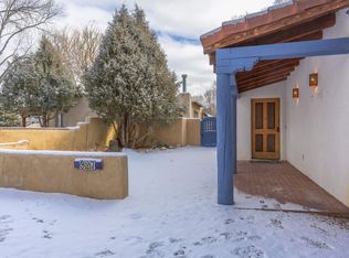 327 Santistevan Ln, Taos, NM 87571