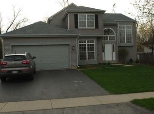 639 Anderson Dr, Lake In The Hills, IL 60156