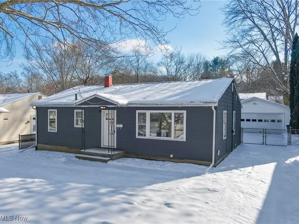 1071 Terrell Dr, Akron, OH 44313