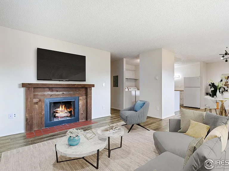 925 Columbia Rd #122 — Photo 3
