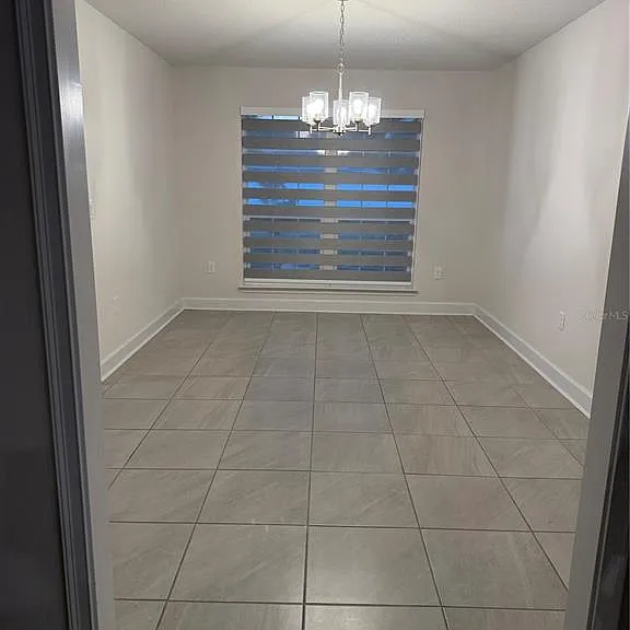 93 Royal Oak Dr — Photo 18