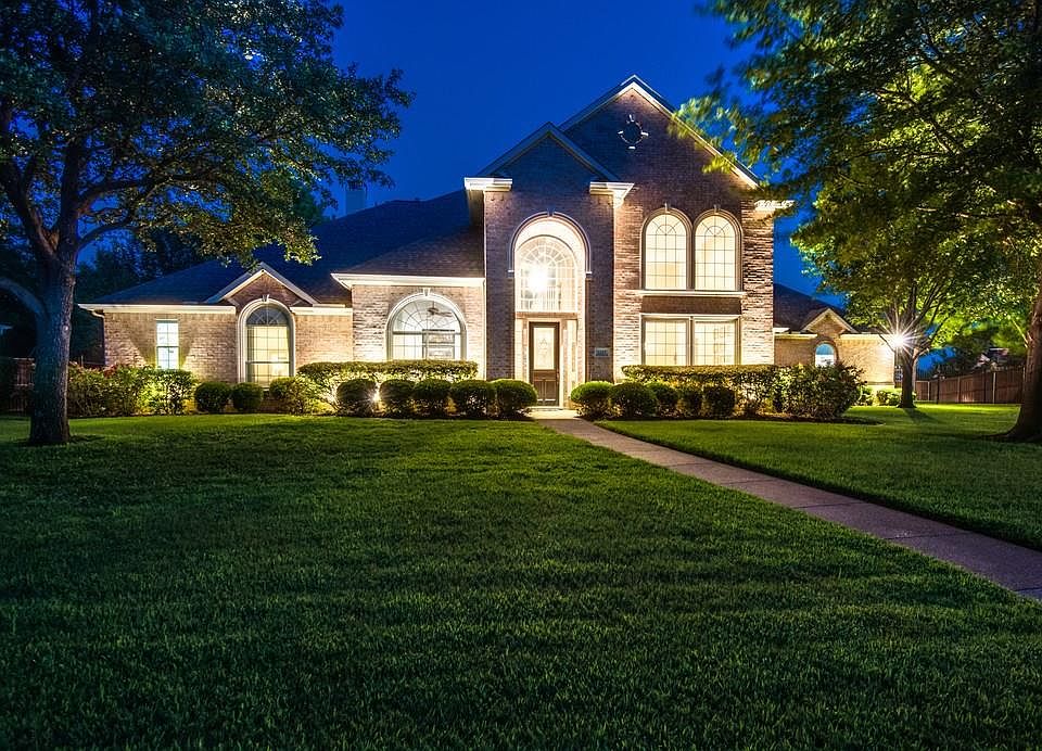 1st image of 1215 Forest Hills Dr