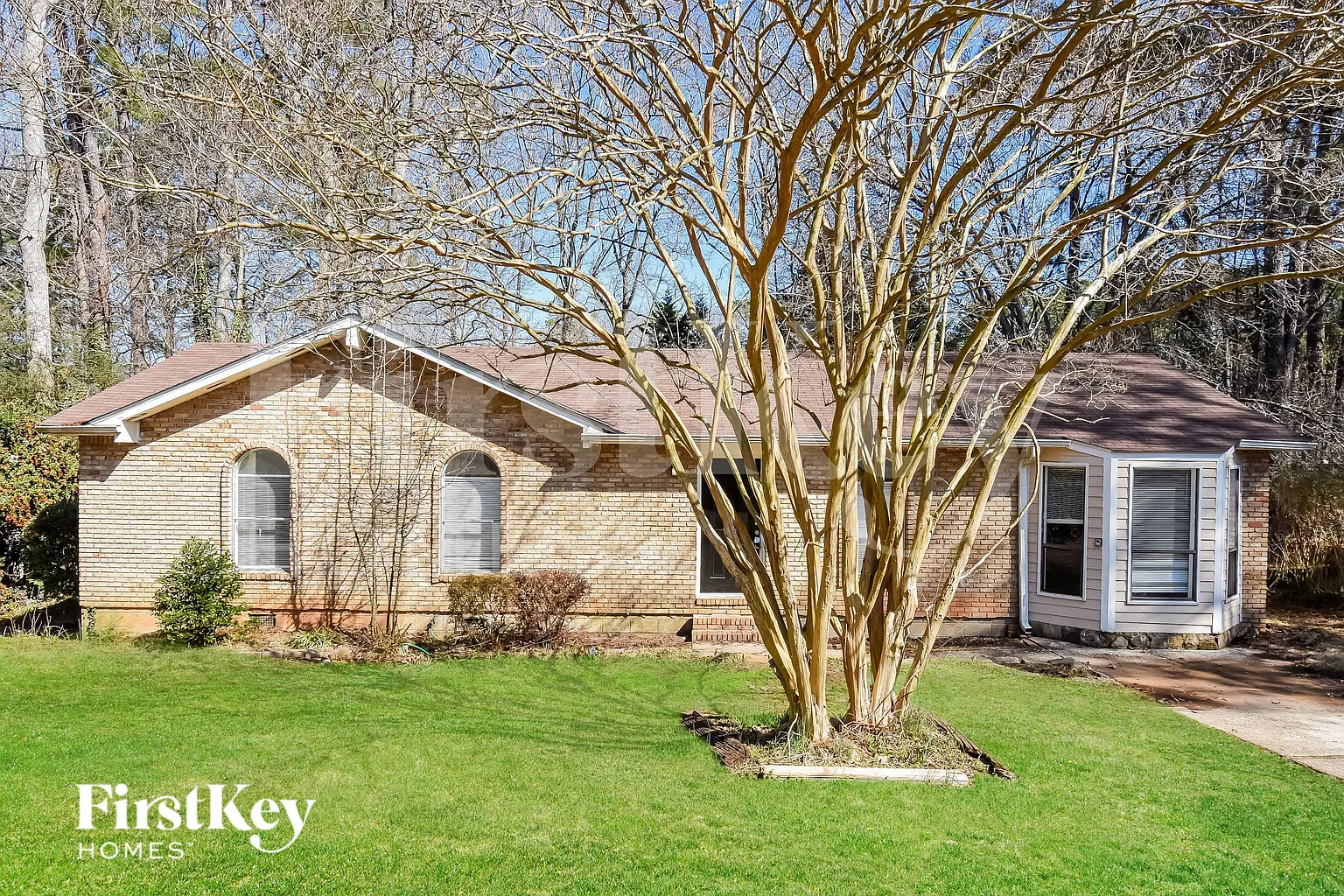 6152 Deerfield Ct photo 1