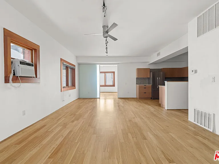 8 Brooks Ave #11 — Photo 9