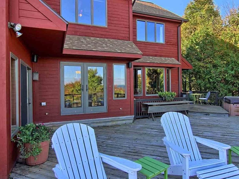 1555 S Maple Bluffs Ct, Suttons Bay, MI 49682 Zillow