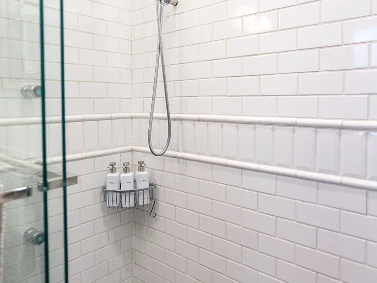 1300 Everett Ave #4 — Photo 8