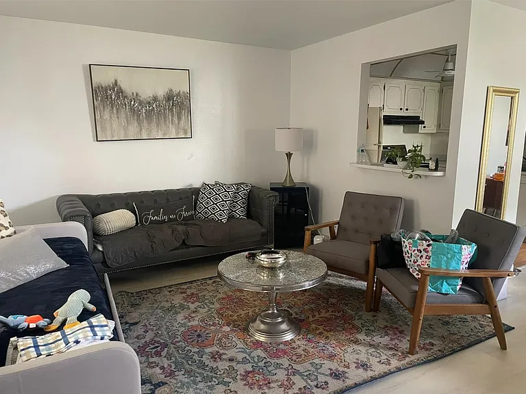 746 Monaco Pl #P — Photo 4